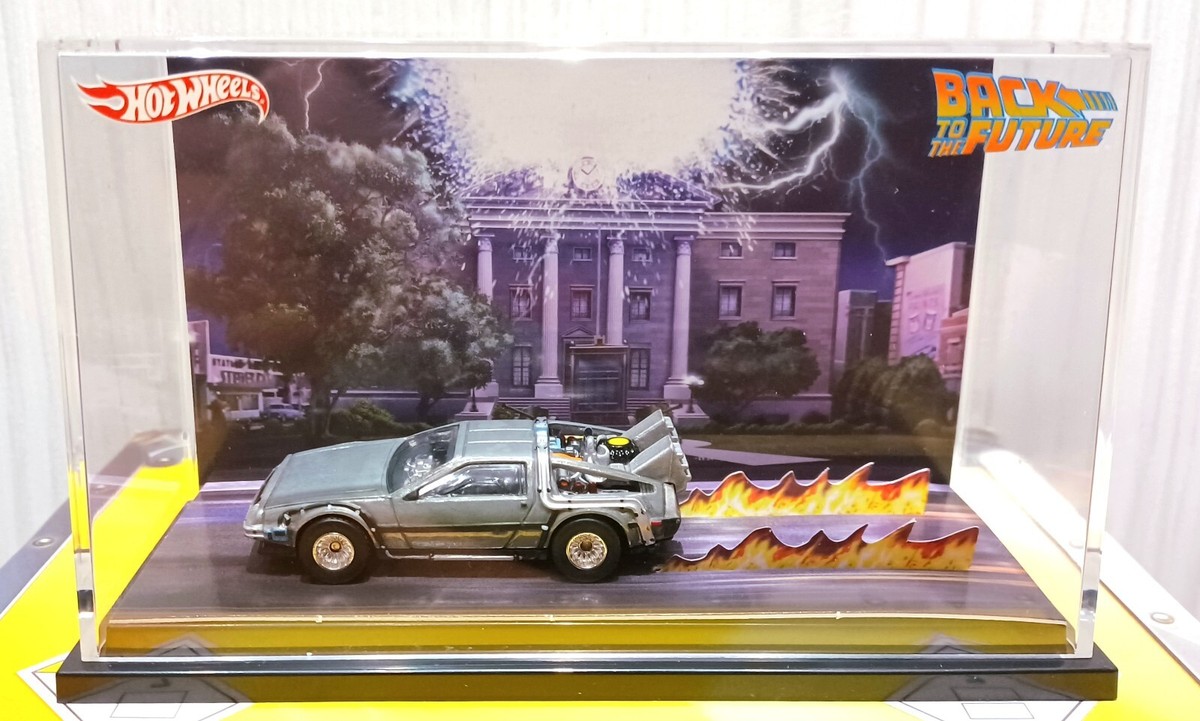 ホットウィール SDCC BTTF デロリアン。 Amazon.com: Hot Wheels Back to The Future 35th Anniversary