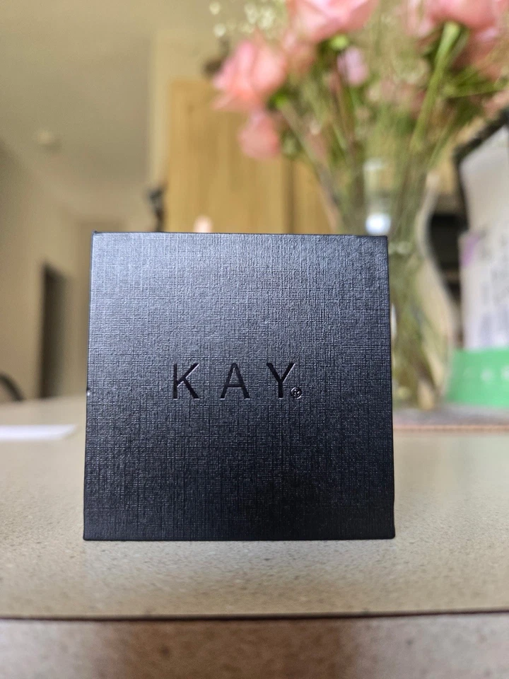 "Кольцо с бриллиантом ""Центр меня"" белое золото 10 карат 1/5 карата." Размер 9 - Изображение 2 из 2