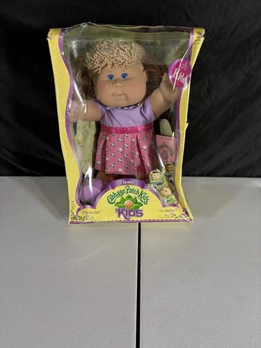 cabbage patch doll vintage Box In Rough Condition.