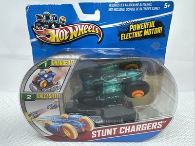 Hot Wheels Stunt Chargers 2012 Green New Sealed Electric Motor Stunt Car