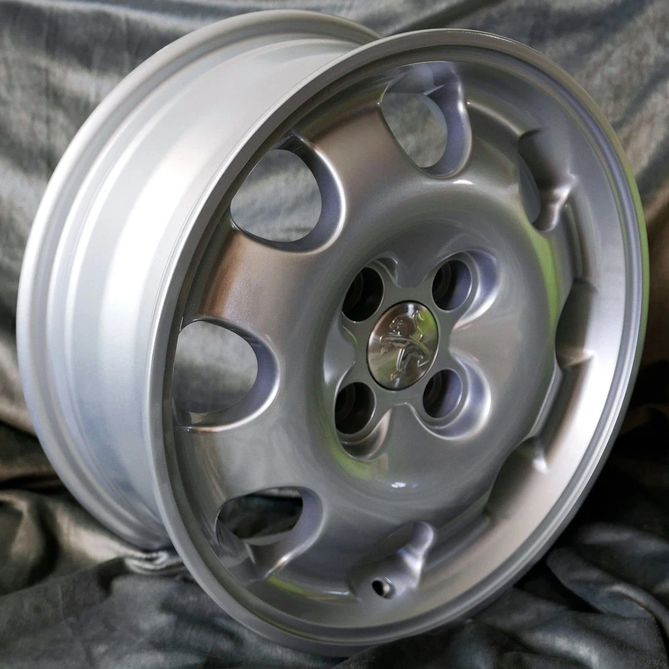 15 Zoll Felgen 205 GTI 6x15" 4x108 ET19 65,1 Silber Peugeot 205 - Bild 1 von 1