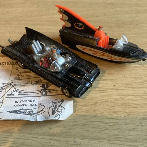 ORIGINAL Vintage 1970s CORGI No 270 BATMOBILE and BATBOAT