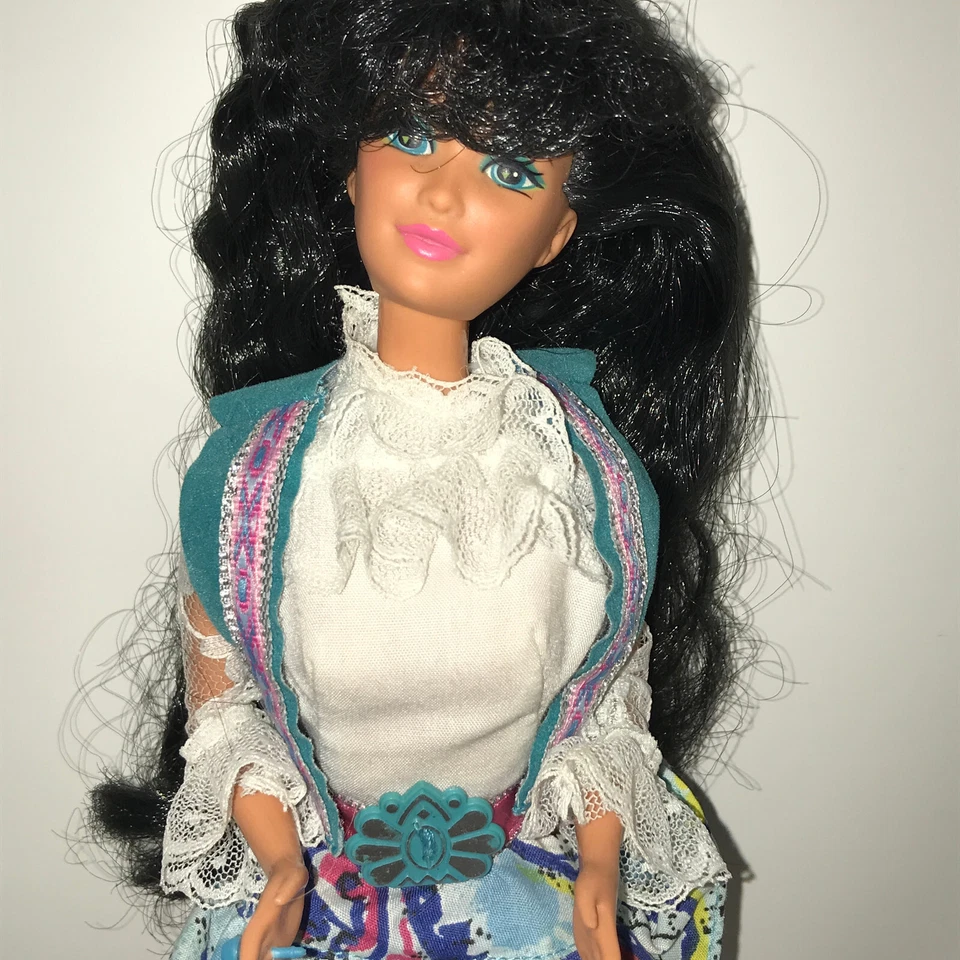 Muñeca Barbie vintage 1989 Mattel Western Fun Nia #9933 molde asiático Kira Foto 2 de 4