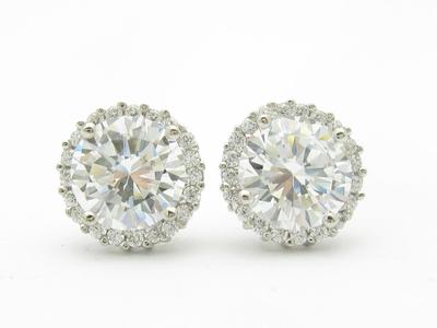 Platino Plata de Ley 3.00ct Cada Corte Redondo Blanco Zafiro Halo Dormilonas