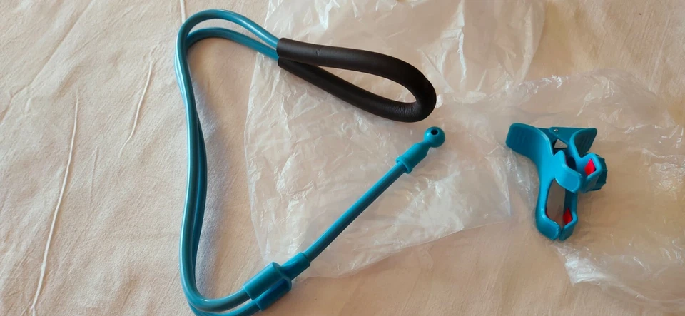 Porta Cellulare Da Collo Celeste Nuovo - Immagine 2 di 4