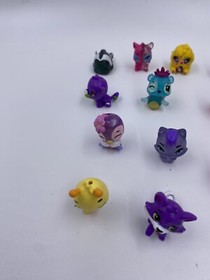 Lot of 30 Hatchimals CollEGGtible Plastic Animal Figures Mixed Assorted