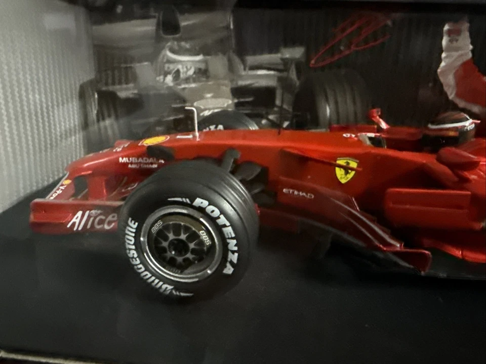 F1 Hot wheels Formula 1 - F2008 Ferrari - Kimi Raikkonen - die cast 1:18  NIB - Image 4 of 4