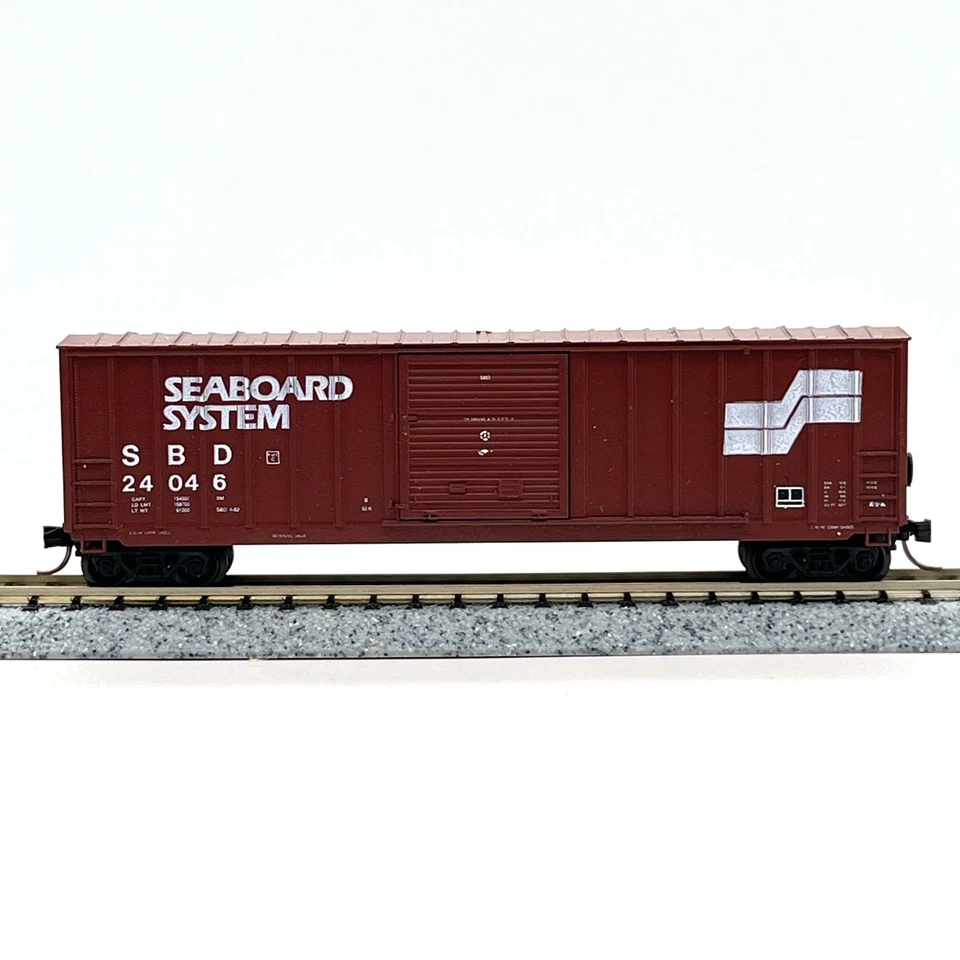 Roundhouse N Scale 8313 Seaboard System 50' Rib Side Boxcar SBD 24046 MTL Trucks - Image 3 of 4