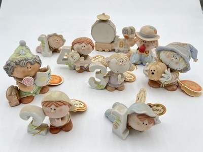 9 Bumkins Children Figurine Fabrizio 1984 Ceramic Multicolor Painted Small