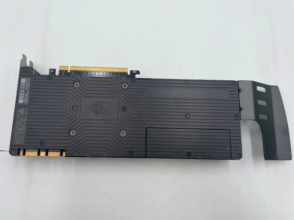 Nvidia Quadro M6000 12GB GDDR5 Graphics Card 900-5G600-0300-000 - Image 2 of 4