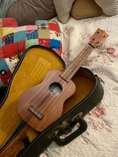 Rare Vintage 1960  s -  70  s White Label Kamaka Koa Ukulele w/ Case
