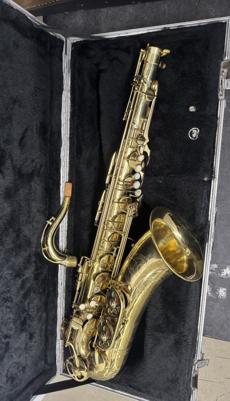 Saxofón tenor Buffet Crampon Super Dynaction 1975 listo para tocar