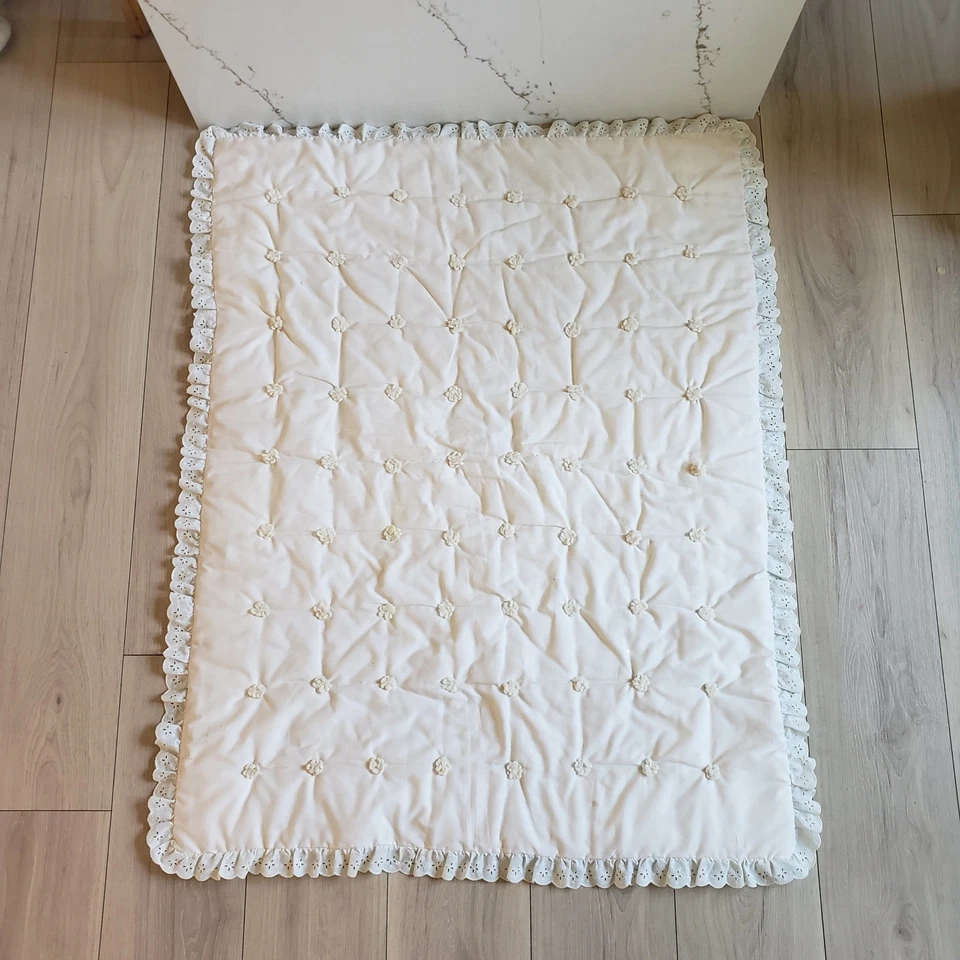 Manta de cuna acolchada de retazos hecha a mano de colección con adornos de encaje 46x34 Foto 4 de 4