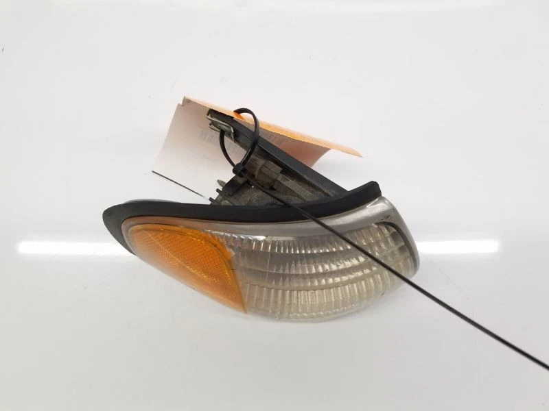 Guardabarros de esquina/estacionamiento para pasajeros montado para 98-00 MAZDA B-2500 198385 Foto 3 de 4