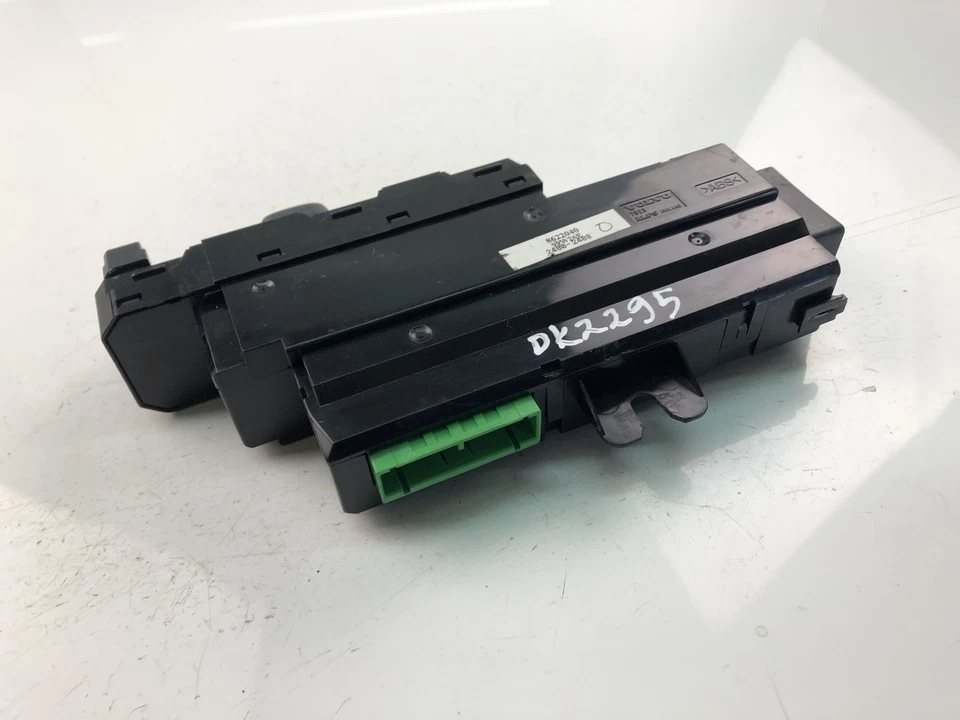 VOLVO S80 I TS, XY 8622040 Front Door Window Switch 2000 17725220 - Image 4 of 4