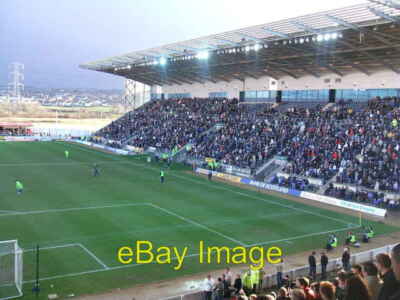 Foto 6x4 Falkirk Stadium - Haupttribüne nach Abfahrt der Tradition (geb c2007