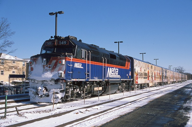 BN ORIGINAL SLIDE METX METRA F40PH-3 #149 W/TRAIN - CHICAGO IL 2026