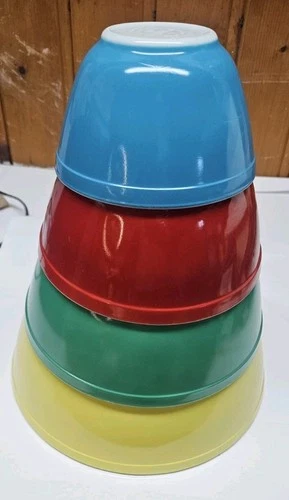 Pyrex Vintage 80s Primary Colors Nesting Mixing Bowls Set