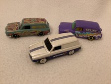 Hot Wheels 69 Volkswagen Squareback Real Riders Spring Art  Lot Of 3