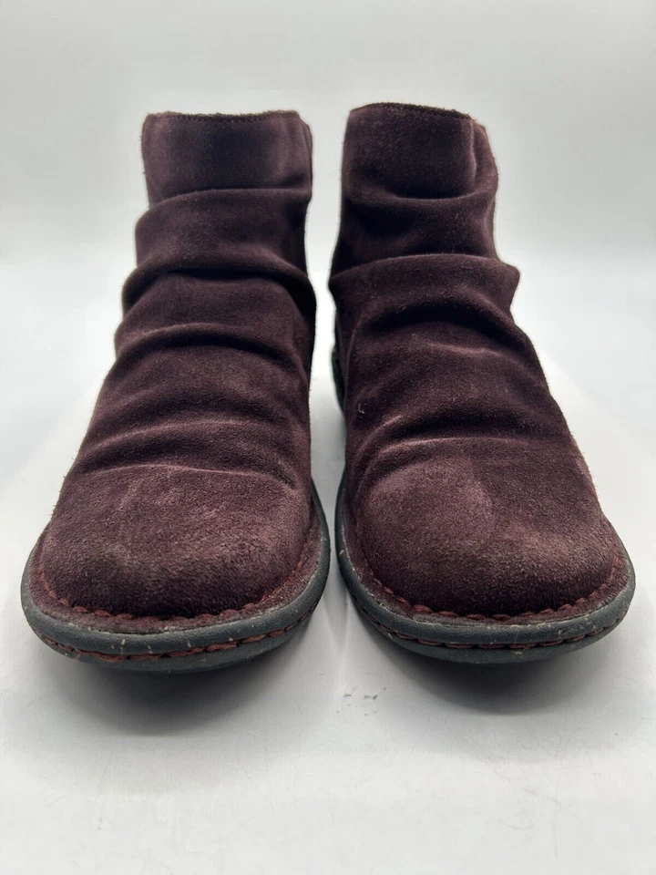 Clarks Avington Swan Boot Women's Sz 7M Purple Suede Back Zip Bootie - Image 3 of 4