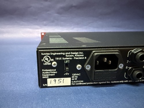 Preamplificador de 8 micrófonos True Systems Precision - Imagen 6 de 6