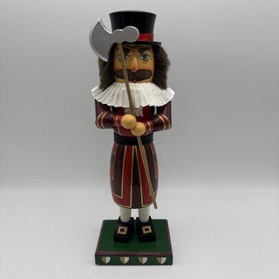 Vtg Nutcracker Village ''Old World Beefeater'' Figurine 15'' 1998