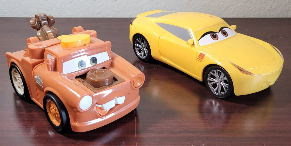 Disney/Pixar Cars 3 Movie Moves Lightning McQueen 