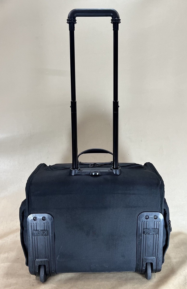 Preowned Tumi Made in USA Black 18” Wheeled Carry On Pilot