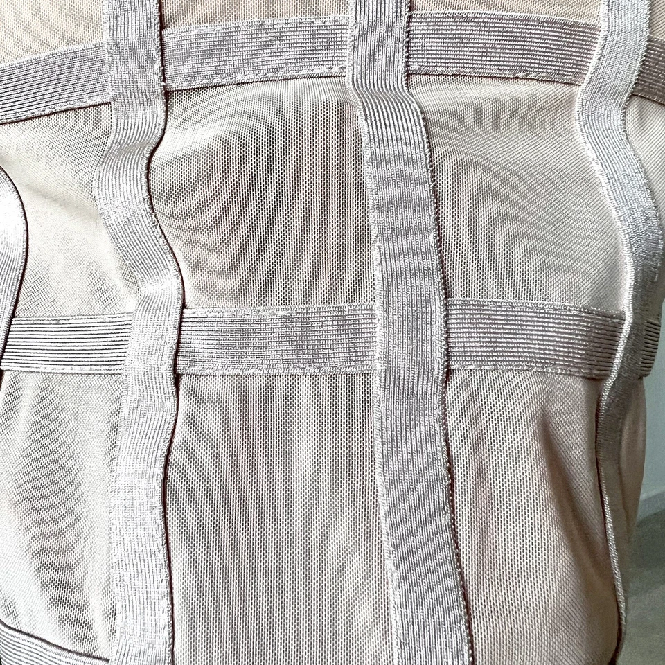 LO ÚLTIMO MIAMI STYLE Vestido de Malla Ventana Manga Larga Vendaje Body Con—Talla Mediano  Foto 2 de 4