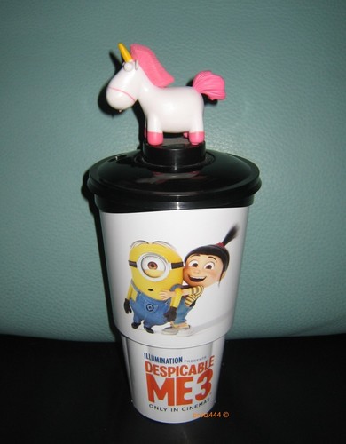 DESPICABLE ME 3 mit FLUFFY als Topper / Figur KINO MINIONS Trinkbecher Kino NEU
