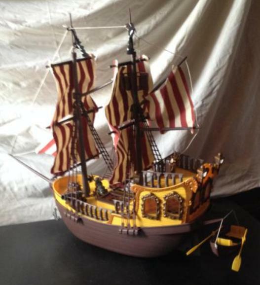 Bateau pirate maquette vintage Carrera décoratif pour salon de style marin