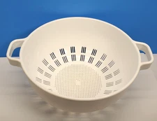 Kamenstein Colander Strainer White Heavy Duty Plastic With Handles 11 5/8"