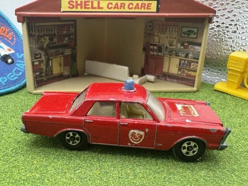 Matchbox Lesney Superfast Ford Galaxie Fire Chief No 59 Car Transitional 1970