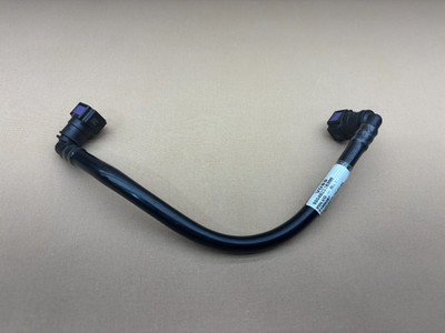 Genuine Volvo 21305297 Hose DEF Coolant Pipe Transmission Vent Line Voss Part