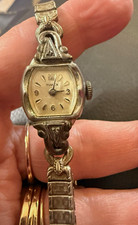 Timex Vintage Women's Manual Wind Mechanical Dress Watch Silver 15mm Cushion