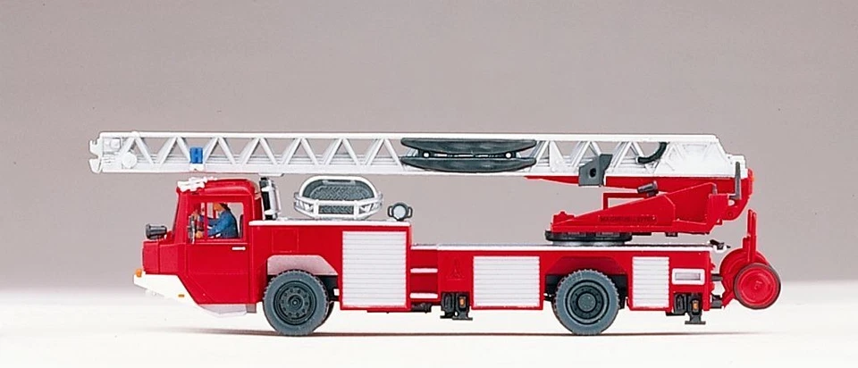 Preiser 1/87 (H0): 31134 Magirus Drehleiter DLK 23-12 n.B. "BF München" - Bild 3 von 4