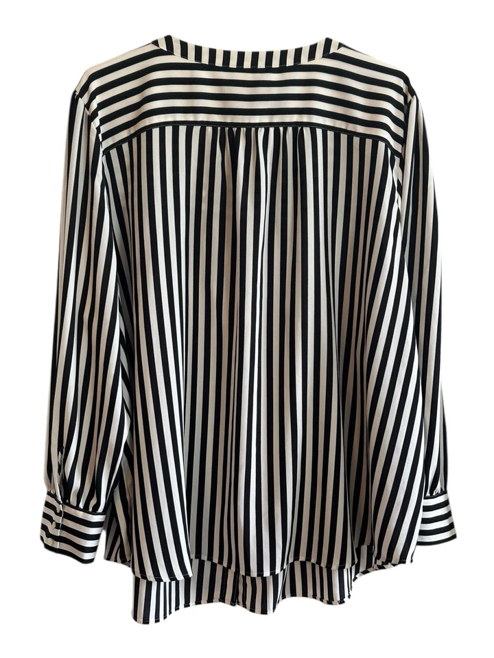 Blusa ligera con botones Loft Plus L/S para mujer talla 26 negra blanca a rayas Foto 2 de 4