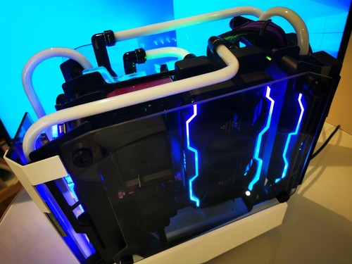 Gaming PC ANTEC-Striker, Wasserkühlung, Gigabyte X570 I AORUS , GeForce RTX 3090 - Bild 6 von 12