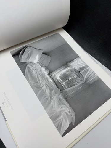 REVEALING LIGHT LILO RAYMOND PHOTOGRAPHS HC DJ FIRST EDITION - Picture 4 of 9