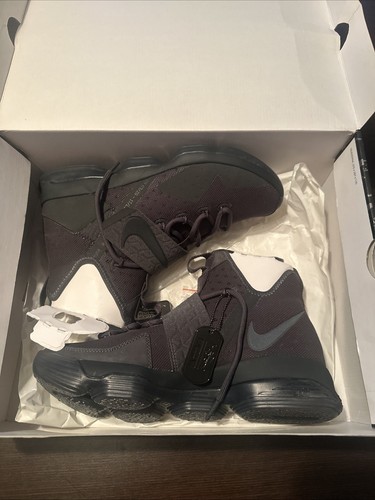 Lebron 14 Zero Dark 30 - 第 1/8 張圖片