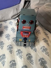 MS371 R1 TANK STYLE Tin ROBOT 4" TALL WIND-UP