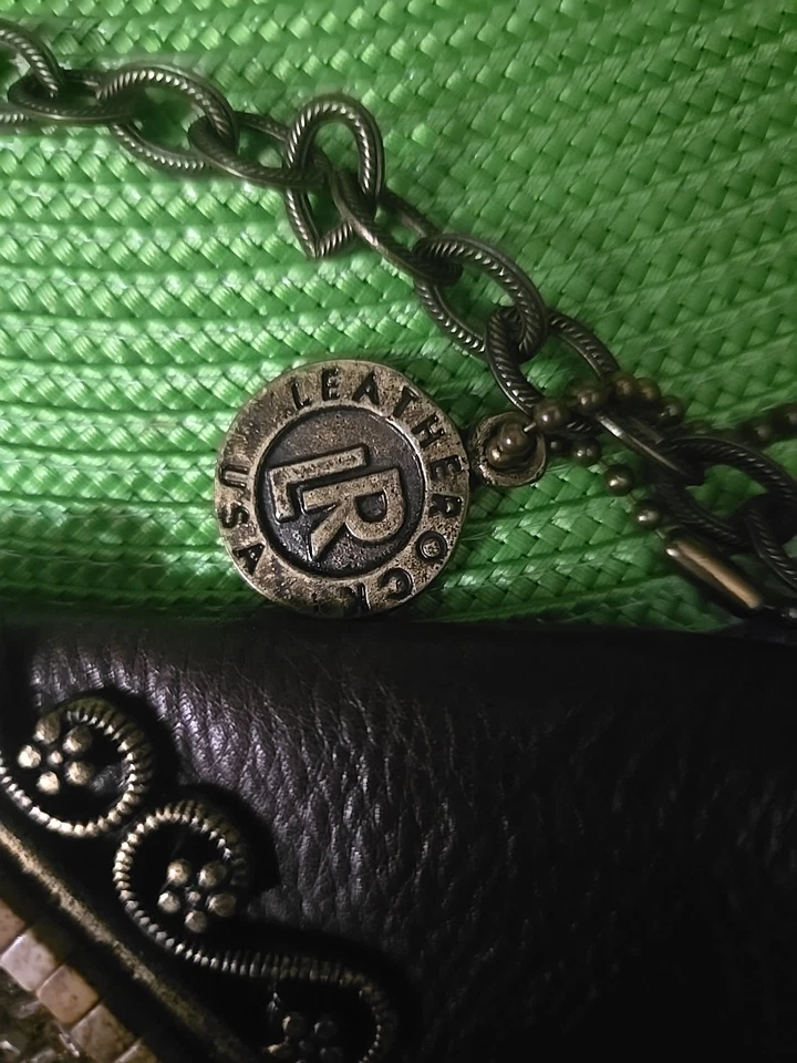 Leatherock 棕色皮革珠宝斜挎包钱包带链条完好 — 第 4/4 张图片