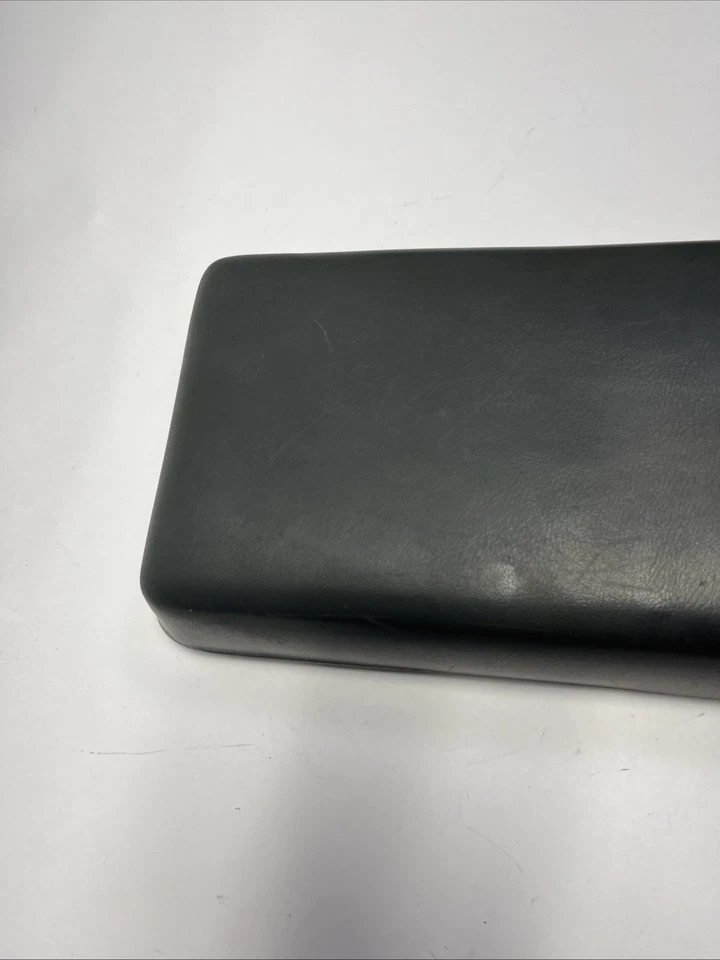 Tapa de almohadilla para consola Jeep Cherokee XJ 84-96 con pestillo y bisagra (gris) Foto 4 de 4