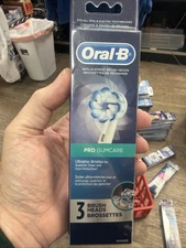 NEW Oral-B Sensitive & Gum Toothbrush Replacement Head, 3 Count - White.