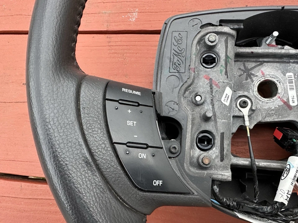 Ford Crown Victoria Grand Marquis 2005-2011 volante de cuero OEM *LEER* Foto 3 de 4