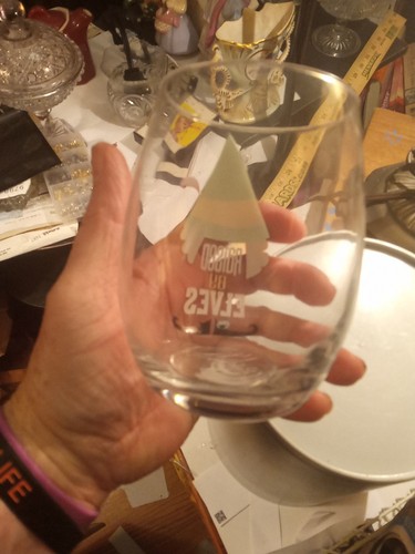 Buddy the Elf "Raised By Elves" Stielloses Glas 20oz Guter Zustand (L3) - Bild 4 von 4