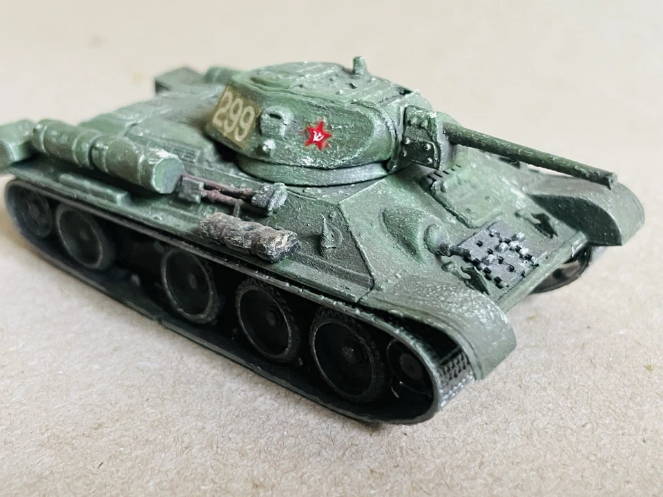 Custom Painted Soviet Soldiers & Tank Miniatures WWII War Games Russian 1:76 - Image 4 of 4