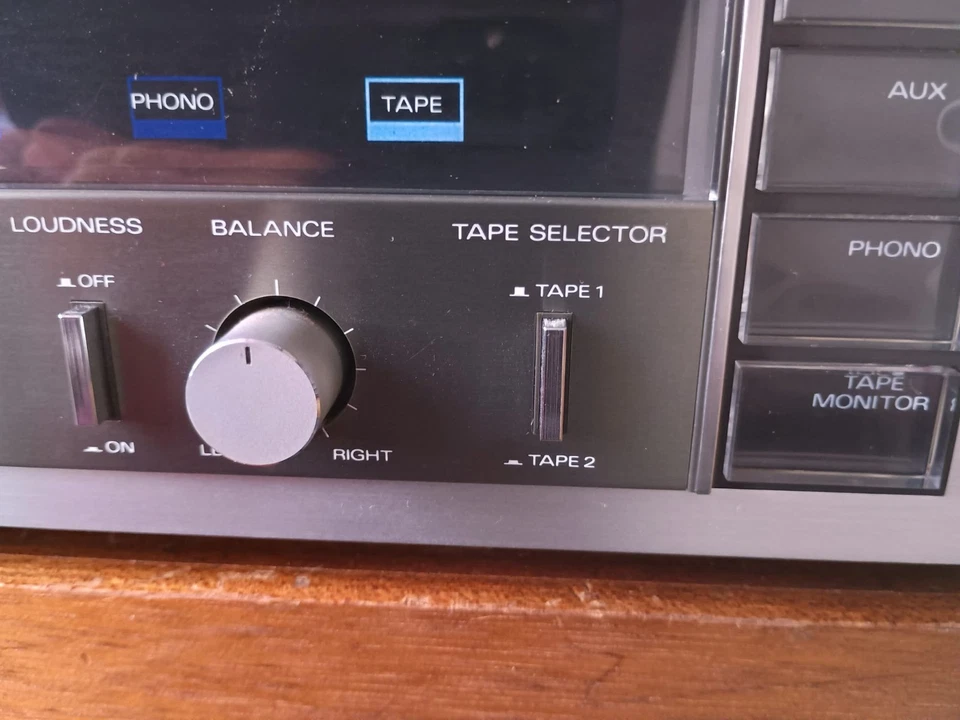 Fisher CA-250 Integrated HiFi Amplifier 30W + 30W - Image 2 of 4