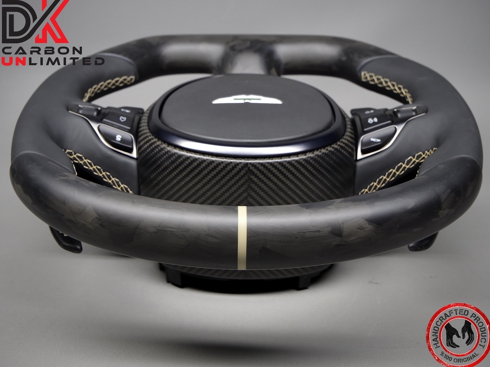 Aston Martin Vantage DBS DB11 Sand Storm Ring Matte Forged Carbon Steering Wheel