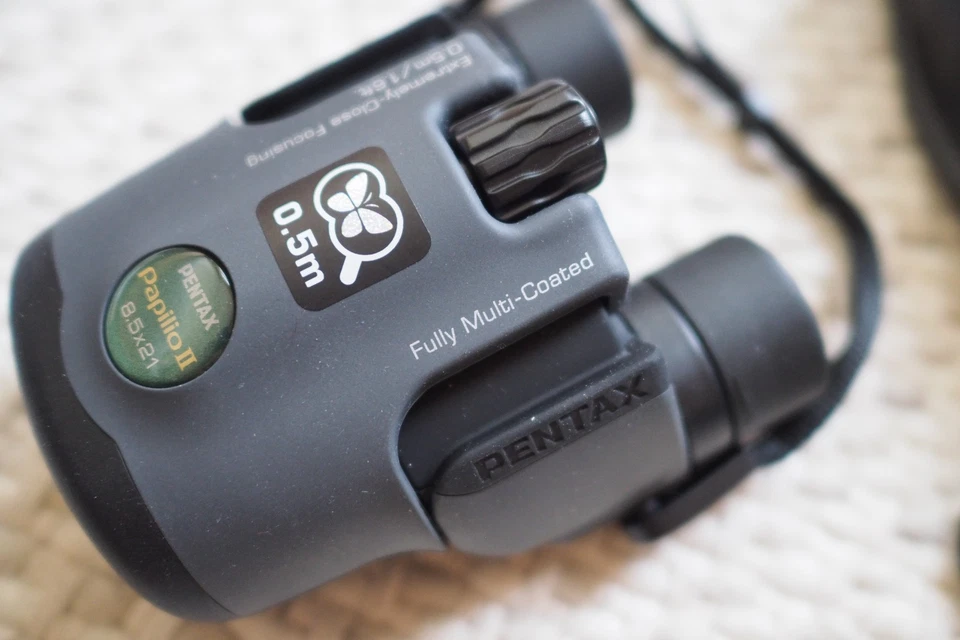 PENTAX Papilio II 8.5x21 Poro Prism Extreme Close-Focusing 0.5m/1.6ft Binoculars - Image 4 of 4